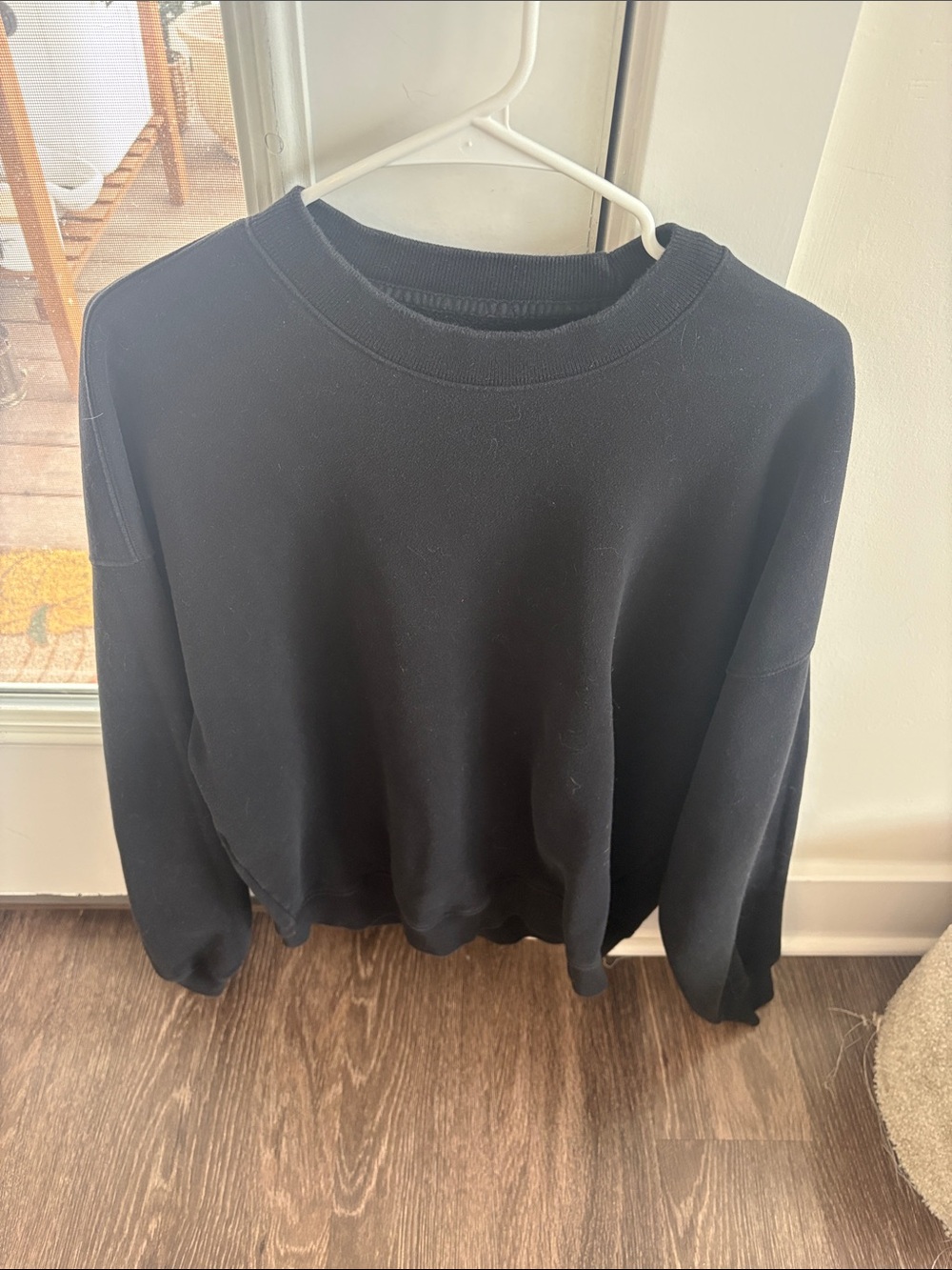 Abercrombie & Fitch Black Pullover Crewneck